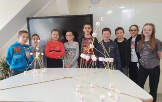 eTwinning STEM Challenge klasa 5. Budowanie wieży z makaronu i pianek.