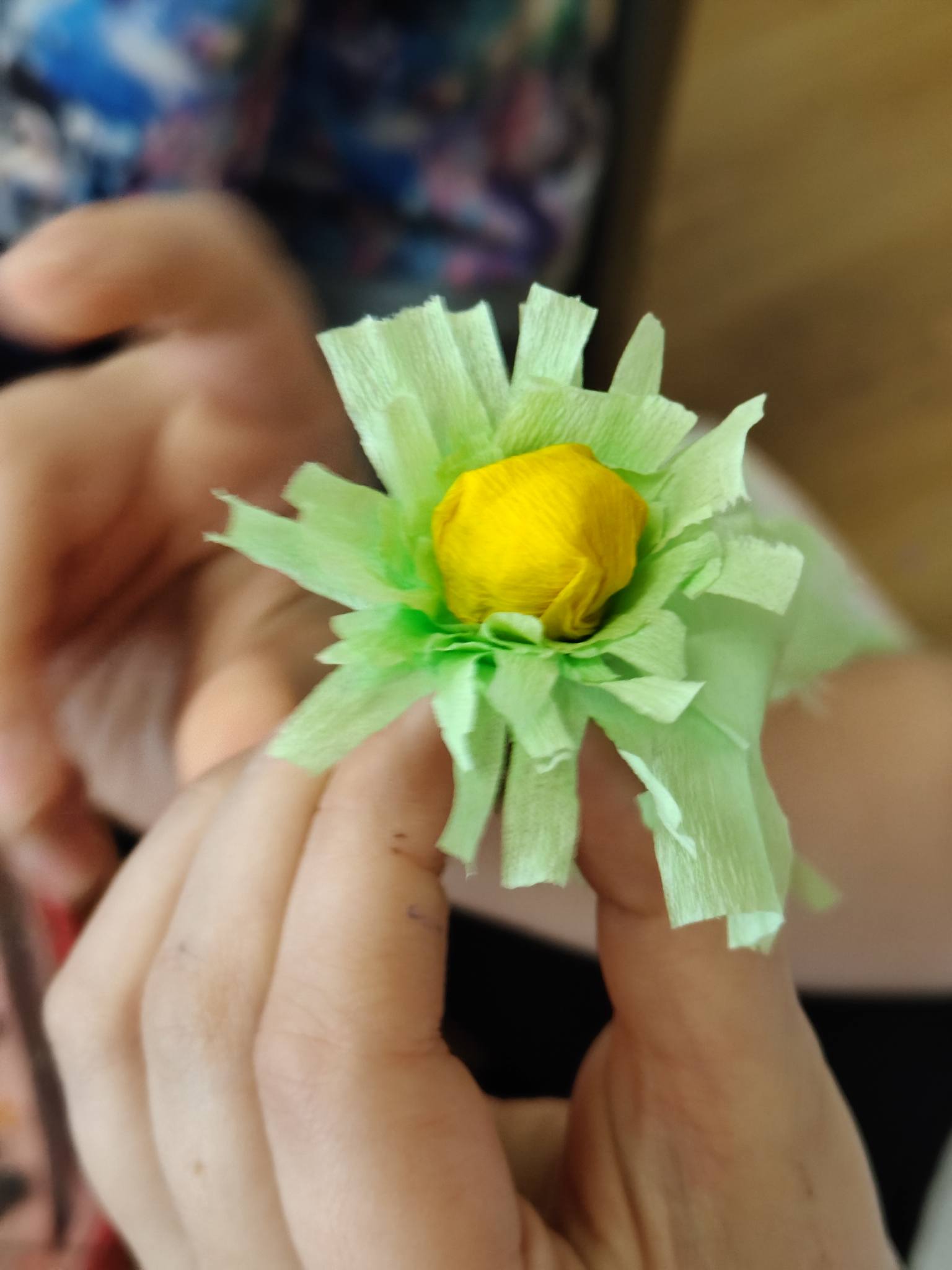 Uczennice klasy 2 wzięły udział w wyjątkowych warsztatach tworzenia palm wielkanocnych