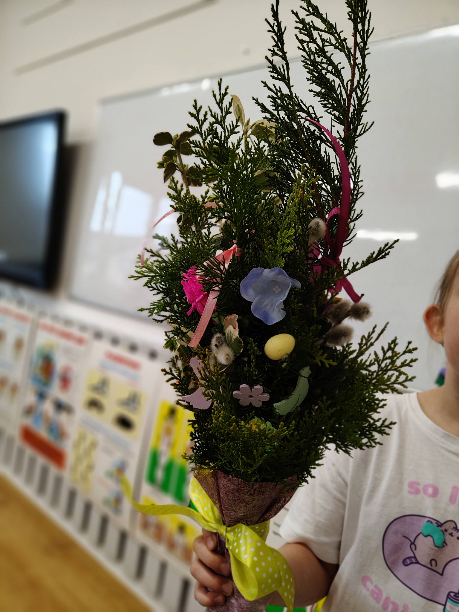 Uczennice klasy 2 wzięły udział w wyjątkowych warsztatach tworzenia palm wielkanocnych14